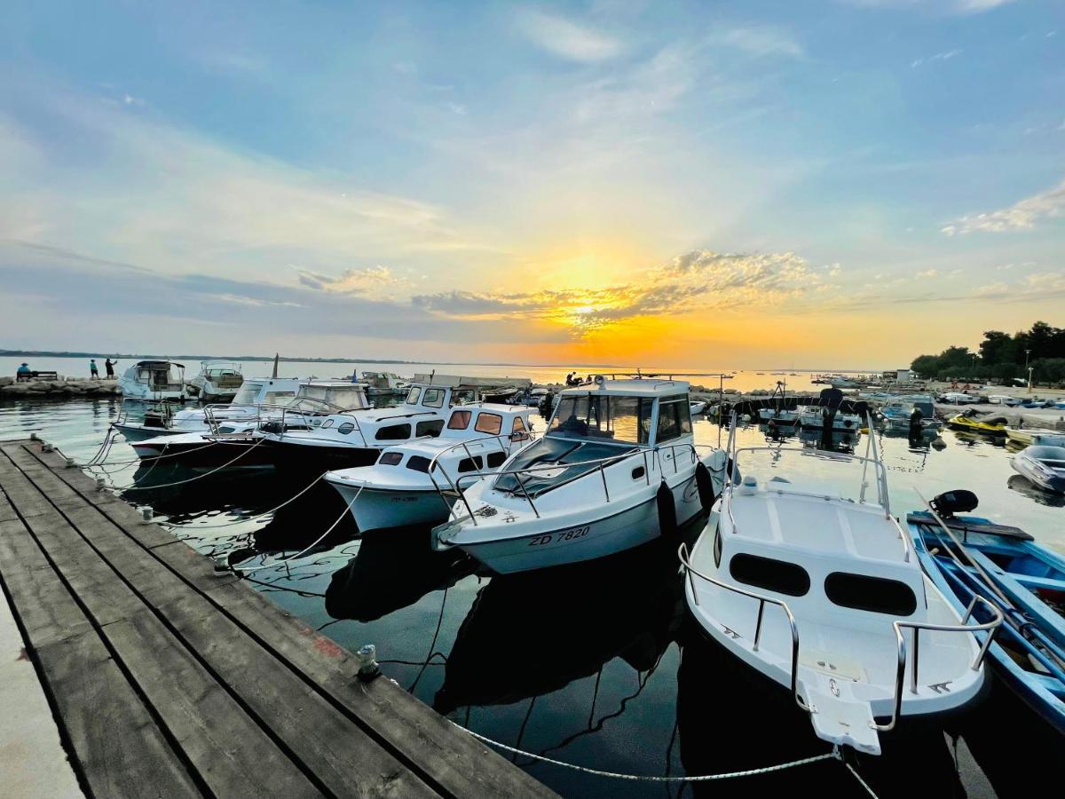 Appartments Akrapovic Vrsi Bagian luar foto