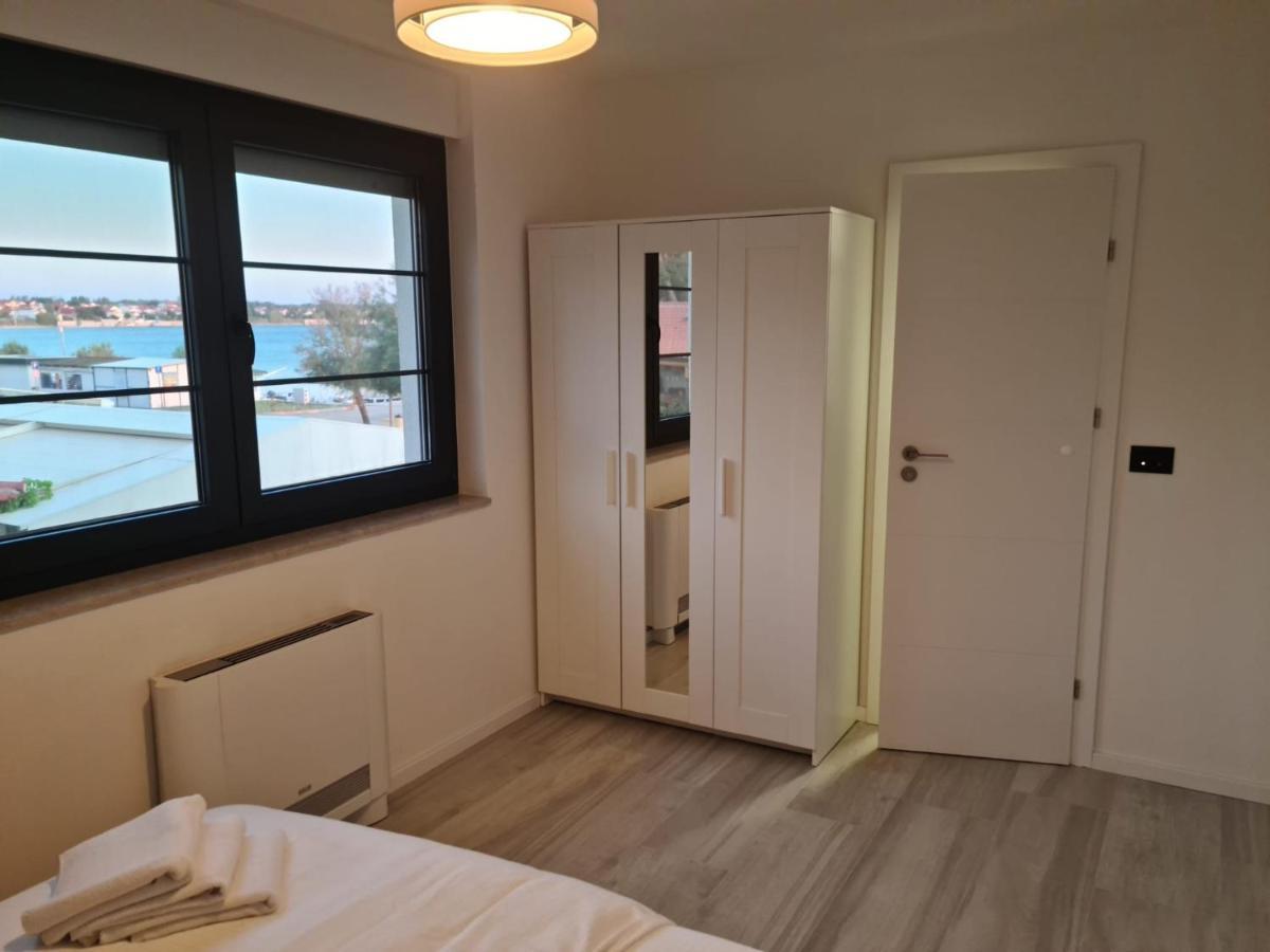 Appartments Akrapovic Vrsi Bagian luar foto