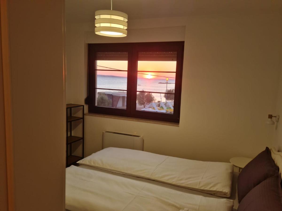 Appartments Akrapovic Vrsi Bagian luar foto
