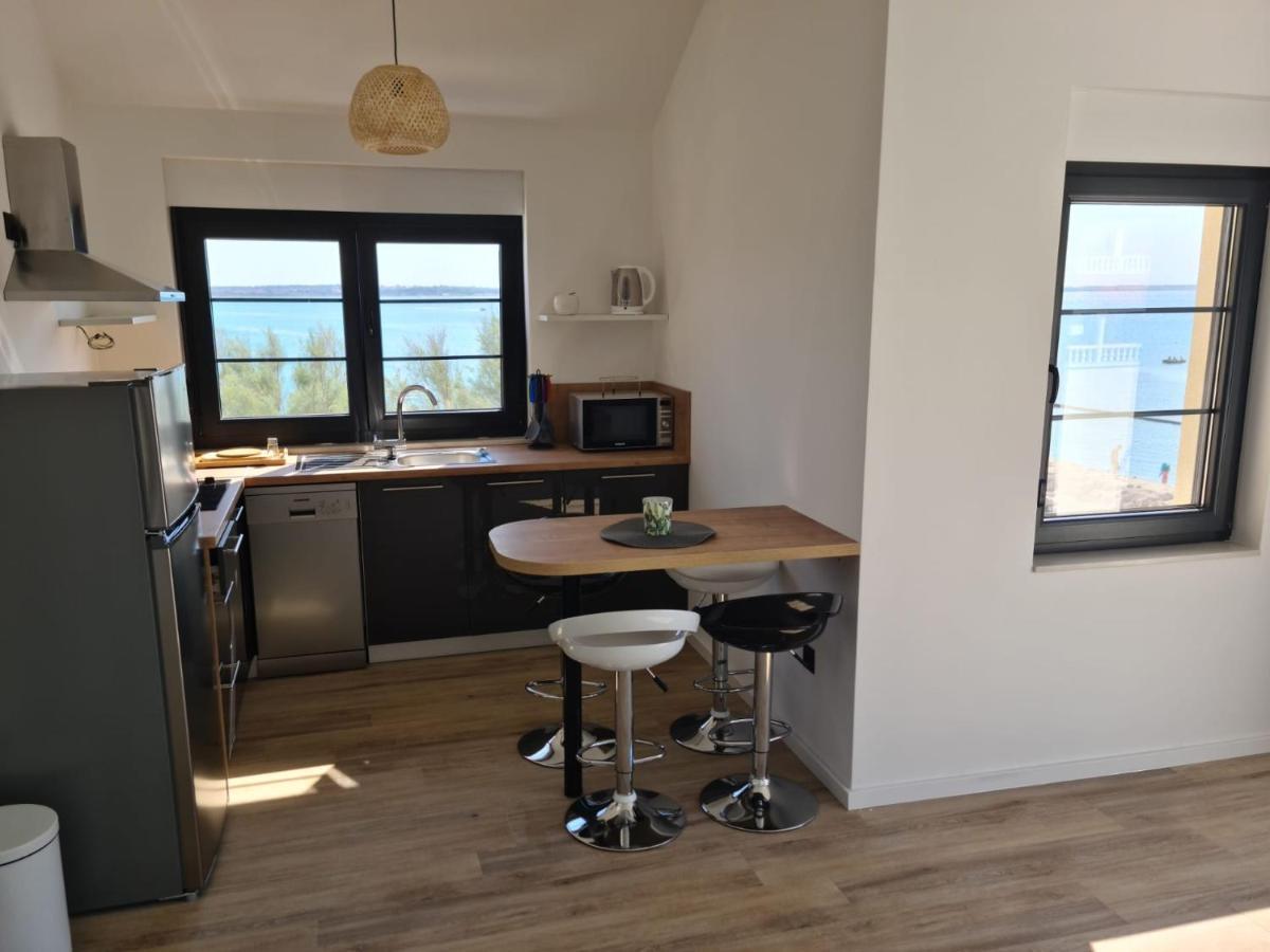 Appartments Akrapovic Vrsi Bagian luar foto